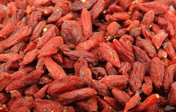زرشک ترش با طعم اصیل و دلپذیر